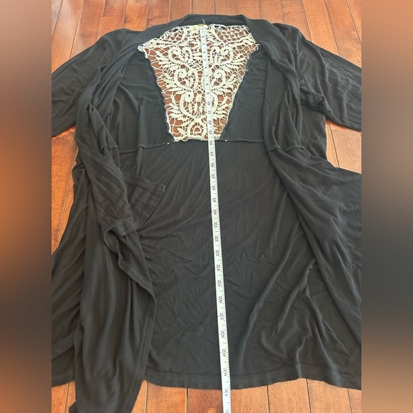 Women’s Black Open Front Cardigan with Back Lace Detail Size 1X - Picture 4 of 6